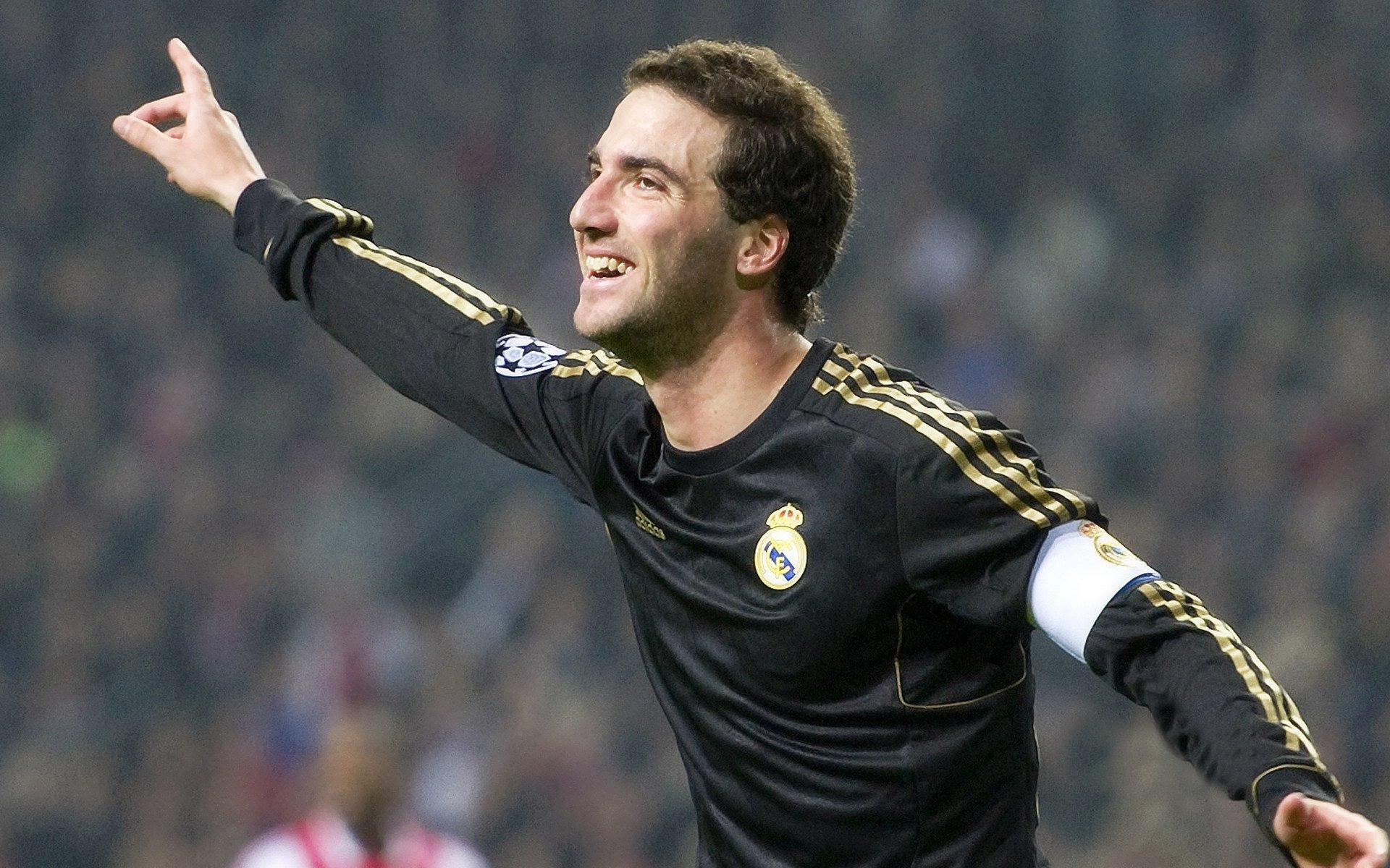 阿瑙深情告别，一日蓝黑，终生蓝黑！血液中永远流淌着蓝黑色